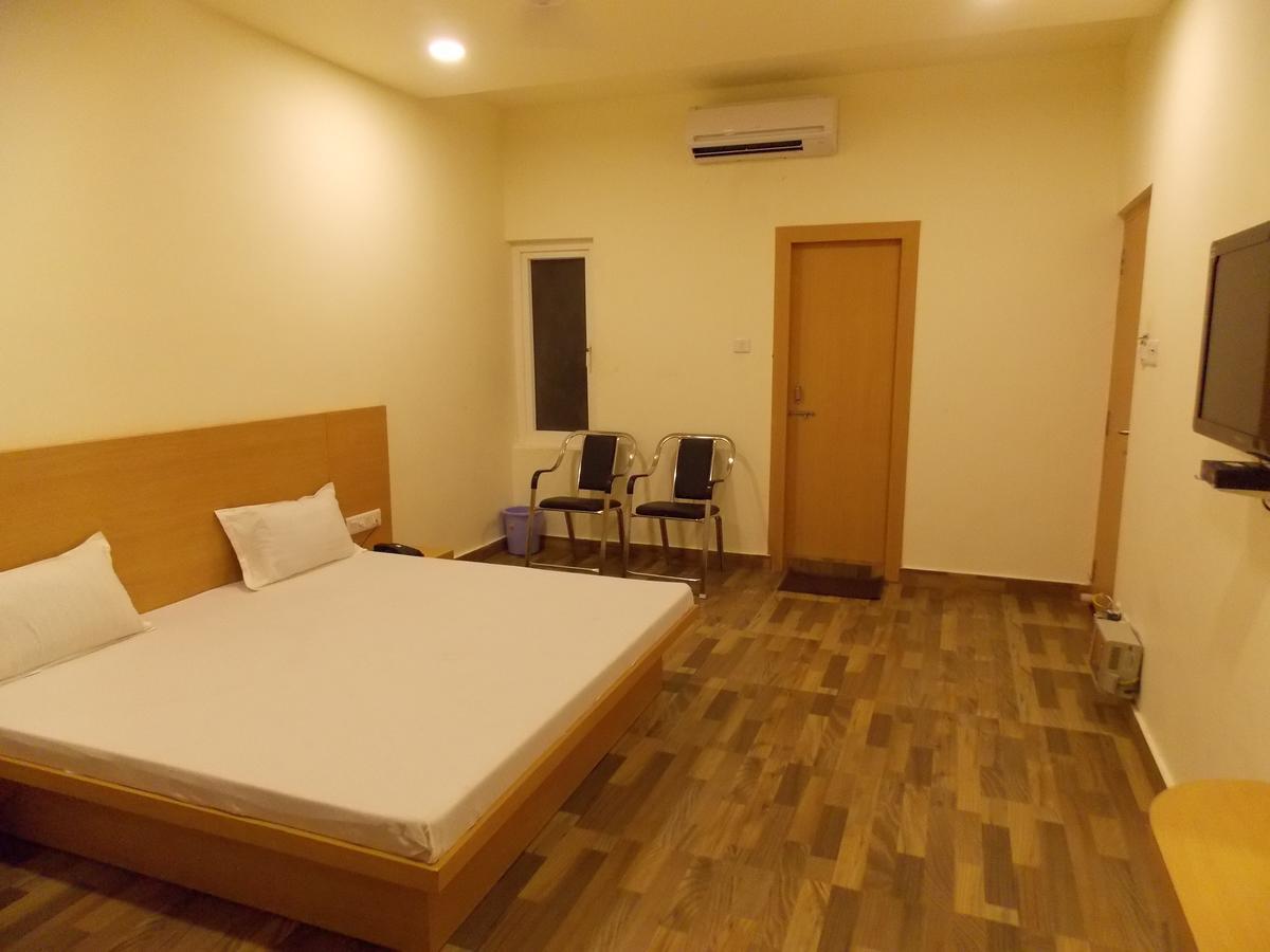 Nutan Hotel Balrampur Exterior photo